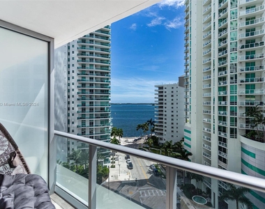 1300 Brickell Bay Dr - Photo Thumbnail 5