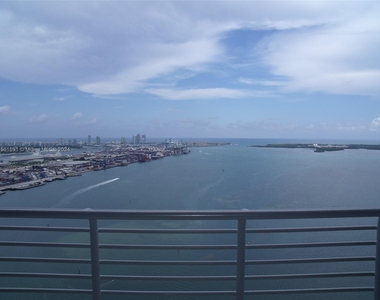 335 S Biscayne Blvd - Photo Thumbnail 0