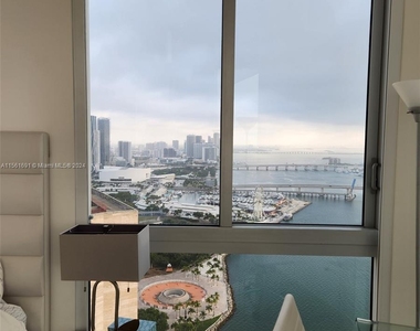 335 S Biscayne Blvd - Photo Thumbnail 14