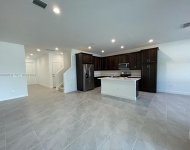 535 Parsons Way - Photo Thumbnail 2