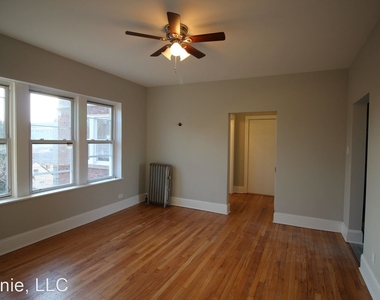 4324-6 N Bernard St - Photo Thumbnail 2