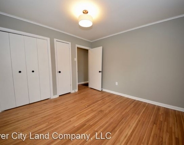 660 N Idlewild - Photo Thumbnail 12