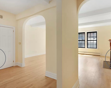 113 East 80th Street - Photo Thumbnail 4