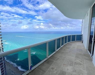 15811 Collins Ave Avenue - Photo Thumbnail 0