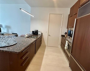 15811 Collins Ave Avenue - Photo Thumbnail 5