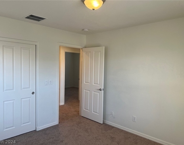 10440 Turtle Mountain Avenue - Photo Thumbnail 12