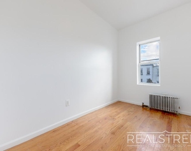 1220 Nostrand Avenue - Photo Thumbnail 6