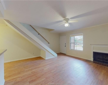 904 University Oaks Boulevard - Photo Thumbnail 14