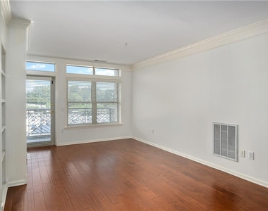 3334 Peachtree Road Ne - Photo Thumbnail 6