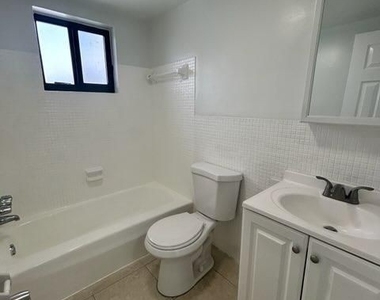 2545 Taft St - Photo Thumbnail 7