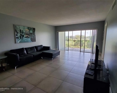 3000 N Palm Aire Dr - Photo Thumbnail 39