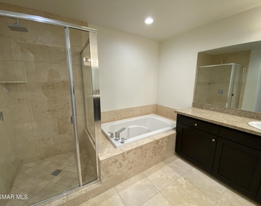 1222 Vista Heights Court - Photo Thumbnail 14