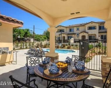 1222 Vista Heights Court - Photo Thumbnail 31