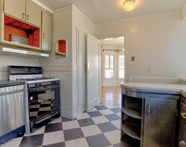 6945 Geary Boulevard - Photo Thumbnail 12