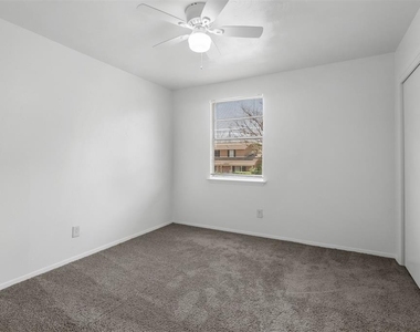 11228 Buchanan Drive - Photo Thumbnail 11