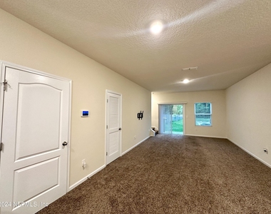 336 Aralia Lane - Photo Thumbnail 10