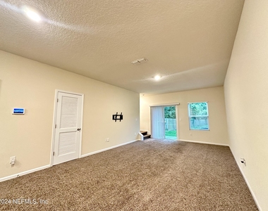 336 Aralia Lane - Photo Thumbnail 11