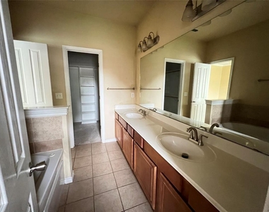 4812 Indio Lane - Photo Thumbnail 17