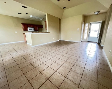 4812 Indio Lane - Photo Thumbnail 3