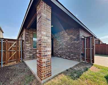 2337 Larimar Drive - Photo Thumbnail 14