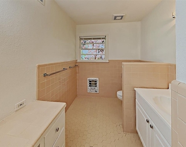 1427 Cedar Hill Avenue - Photo Thumbnail 9