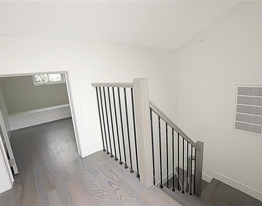 29 Ridgefield Avenue - Photo Thumbnail 9