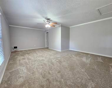 1508 Sweetwater Circle - Photo Thumbnail 6