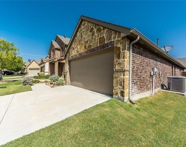 9932 Pronghorn Road - Photo Thumbnail 1