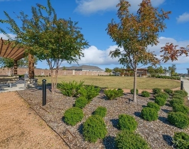 8809 Red Fox Trail - Photo Thumbnail 25