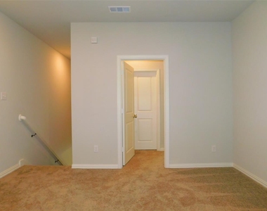 3129 Solana Circle - Photo Thumbnail 18