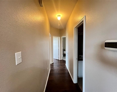 2808 Appaloosa Court - Photo Thumbnail 11