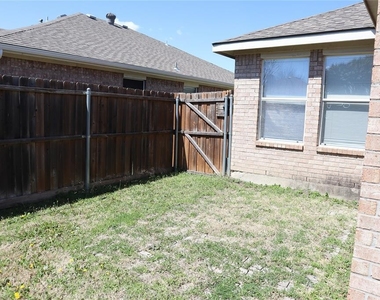 1918 Marble Falls Lane - Photo Thumbnail 13