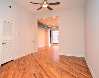 1119 W Grand Avenue - Photo Thumbnail 3