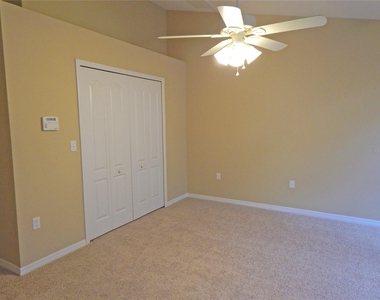 5706 Kingletsound Place - Photo Thumbnail 14