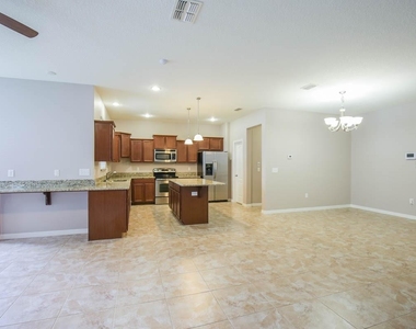 938 Seminole Sky Drive - Photo Thumbnail 3