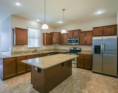 938 Seminole Sky Drive - Photo Thumbnail 4