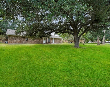 1607 Laurel Oaks Drive - Photo Thumbnail 18