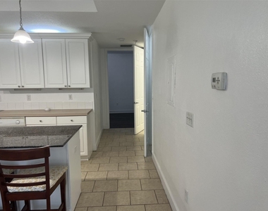 2051 Green Oak Court - Photo Thumbnail 2