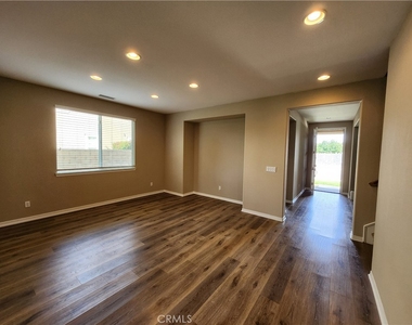 14212 Cherry Creek Circle - Photo Thumbnail 4