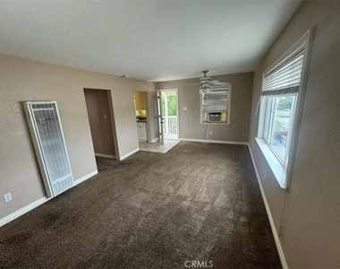 1022 E Erna Avenue - Photo Thumbnail 6