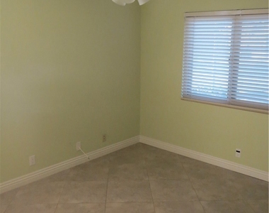 8656 Fresno Circle - Photo Thumbnail 10