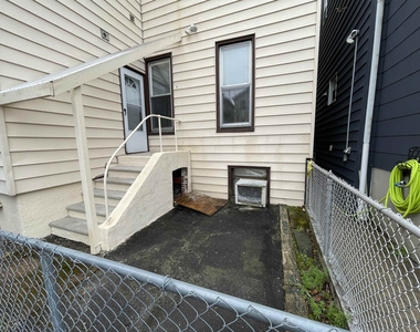 90 Paterson St - Photo Thumbnail 13