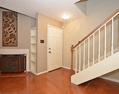 2120 El Paseo Street - Photo Thumbnail 13