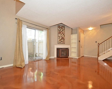 2120 El Paseo Street - Photo Thumbnail 12