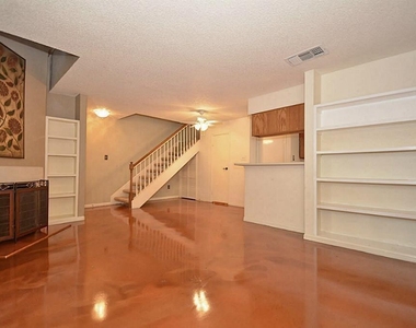 2120 El Paseo Street - Photo Thumbnail 7