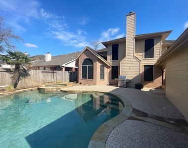 3215 Canna Lily Court - Photo Thumbnail 19