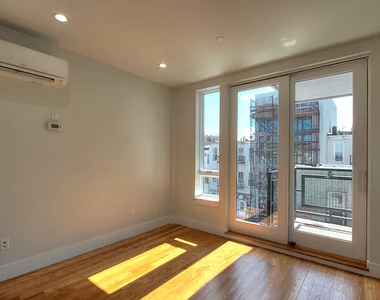 852 Metropolitan Avenue - Photo Thumbnail 4