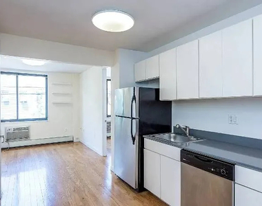 924 Metropolitan Avenue - Photo Thumbnail 1