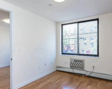 924 Metropolitan Avenue - Photo Thumbnail 5