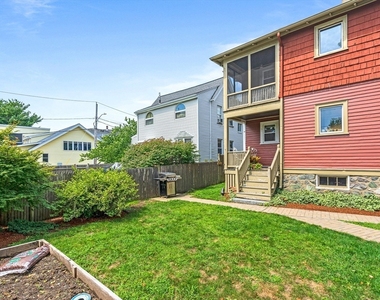 31 E Foster Street - Photo Thumbnail 25